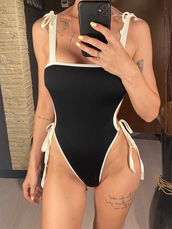 Giselle One Piece - Black